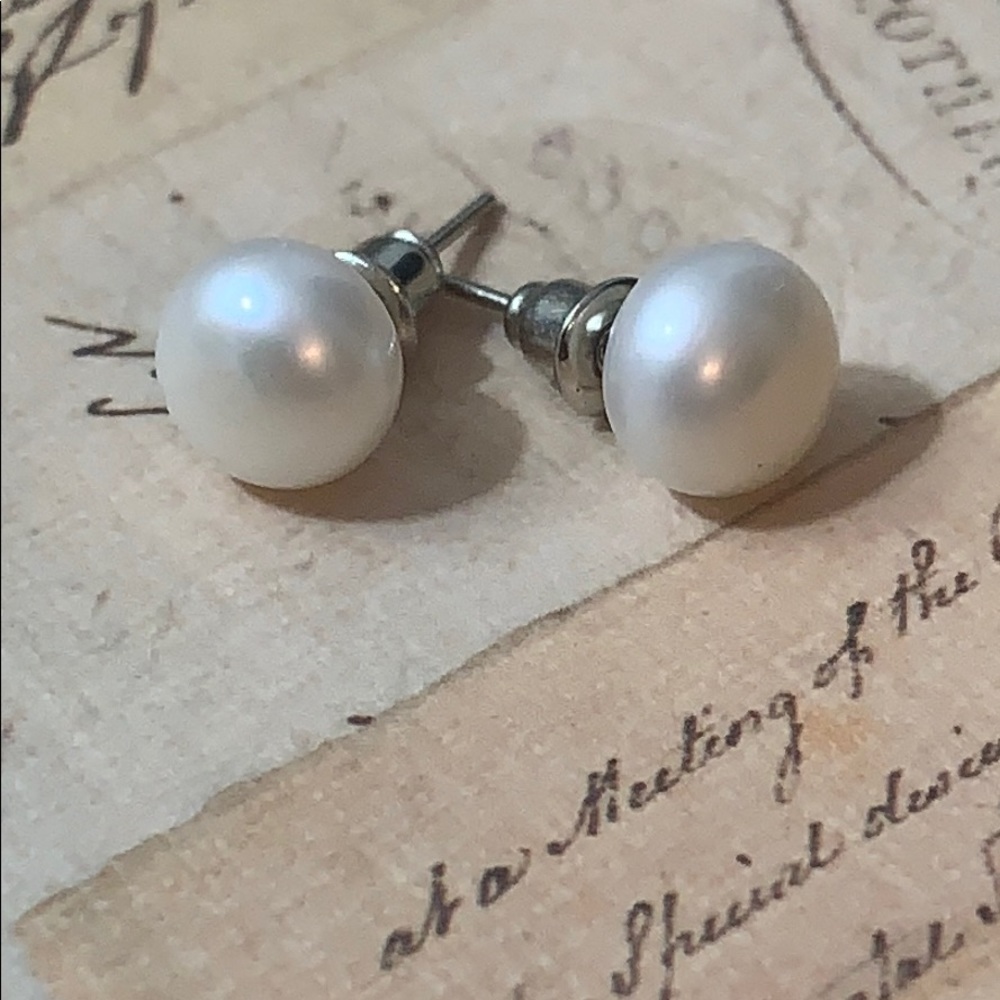 Genuine White Pearl Stud Earrings